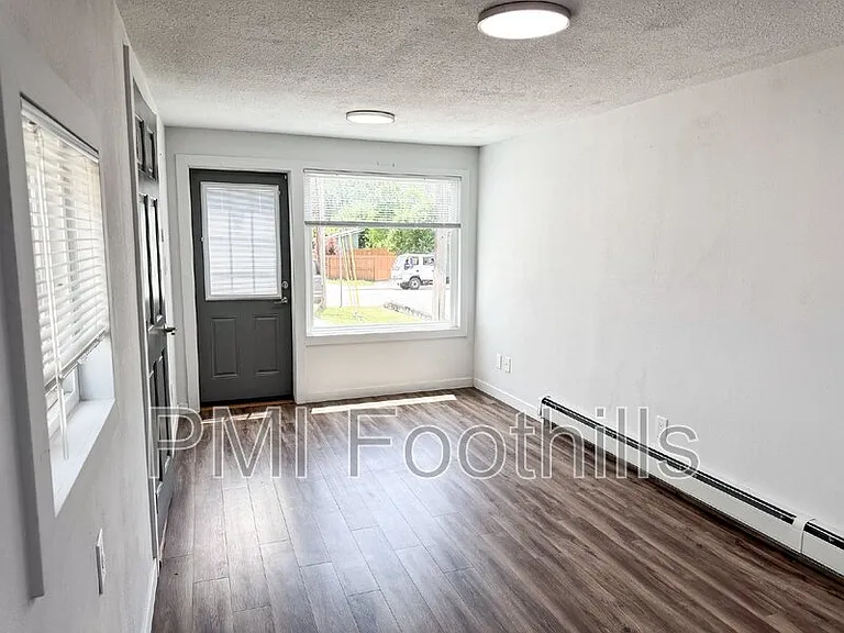 825 E Dartmouth Ave — Photo 16