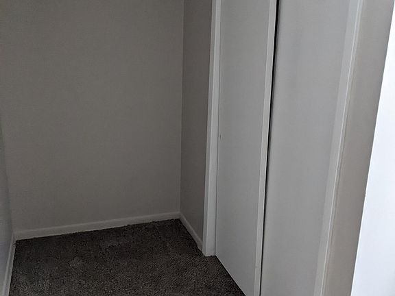 2nd image of 3814 Cleveland Ave #P