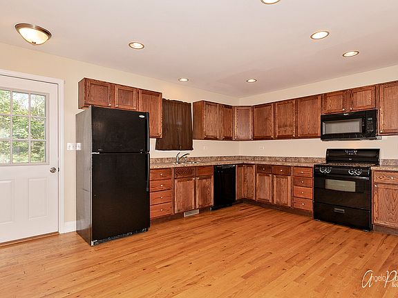 3rd image of 5320 W Woodland Dr
