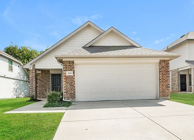 2605 Bear Oak Dr — Photo 1