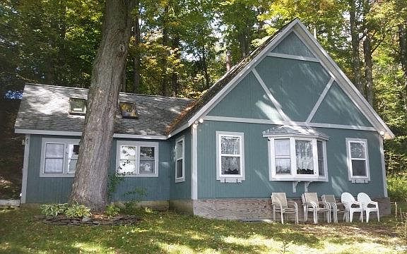 3rd image of 442 Gaylord Ln