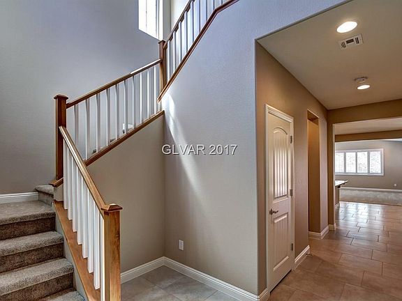 4th image of 581 Signal Peak St
