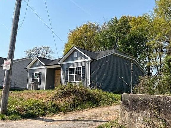 2nd image of 219 N Scruggs St