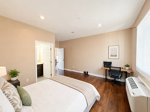 Floor plan 1337 1/4 W 36th Pl