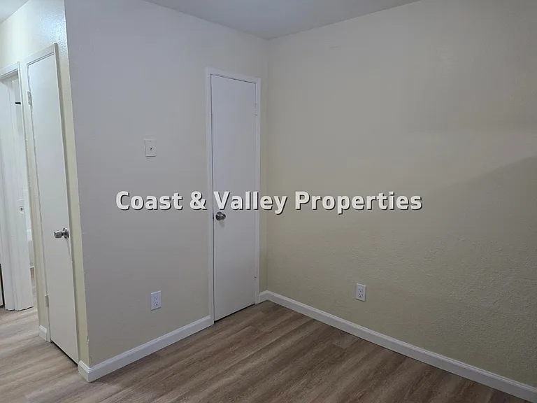 315 Ellis St — Photo 3
