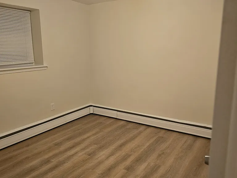 2000 Griffith St #11 — Photo 14