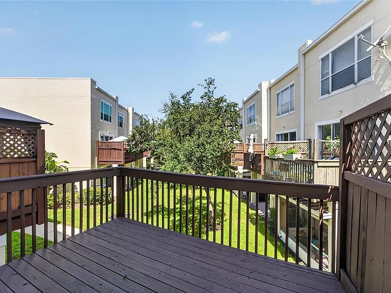 3186 Bayshore Oaks Dr — Photo 35