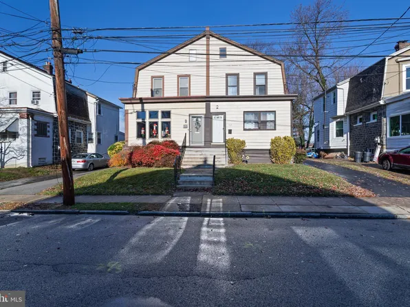 717 Ash Ave, Collingdale, PA 19023