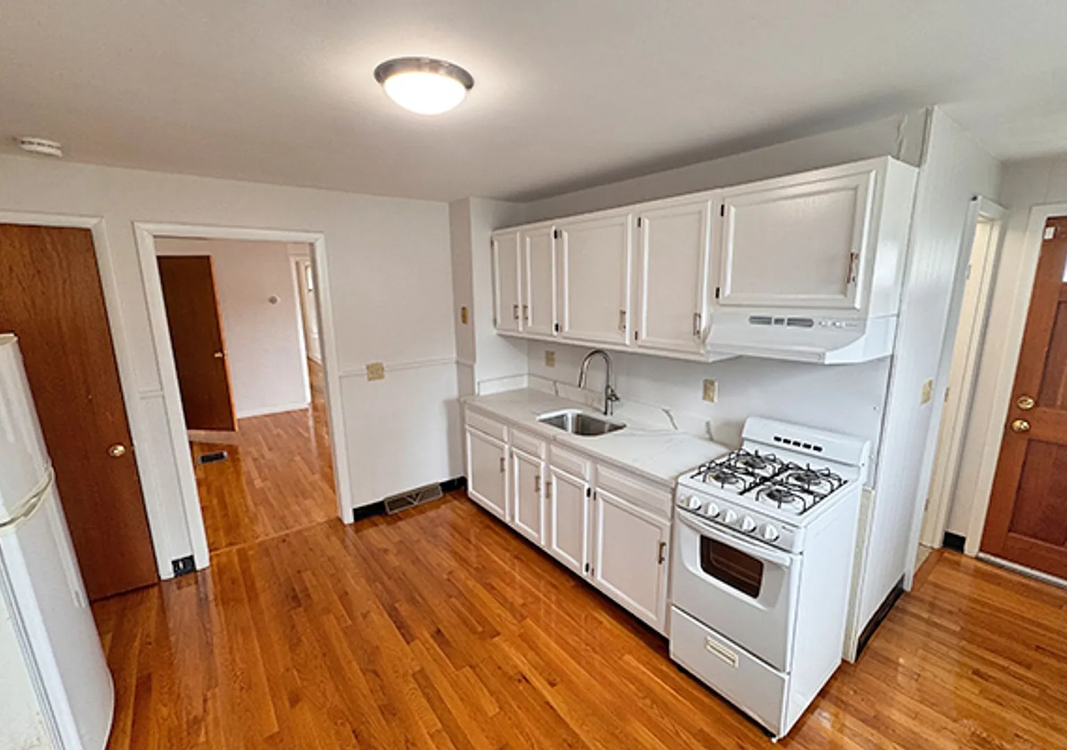 Perfect 1BR with Updated Kitchen | Near Commuter Rail | Lots of Closet Space — Photo 4