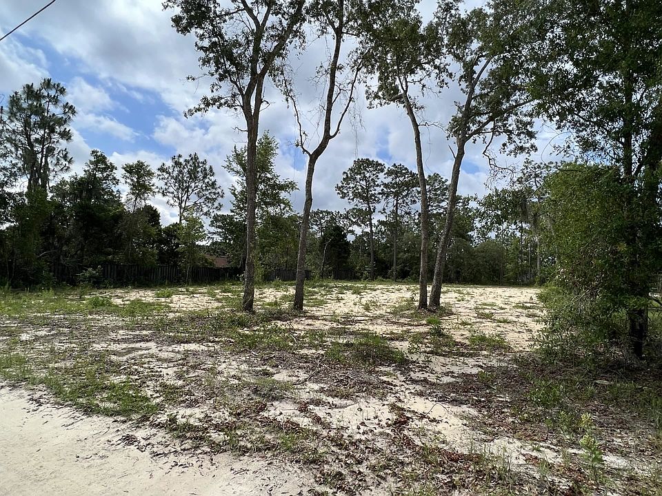 2nd image of 472 SE 50th St