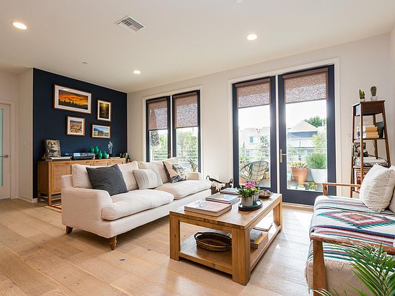 2nd image of 4240 Laurel Canyon Blvd Unit 301