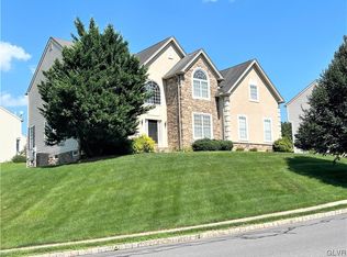 3 Creek Ct, Easton, PA 18040