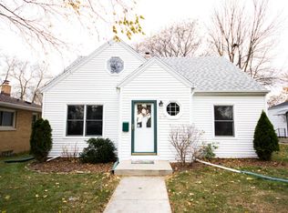 3527 N 77th St, Milwaukee, WI 53222