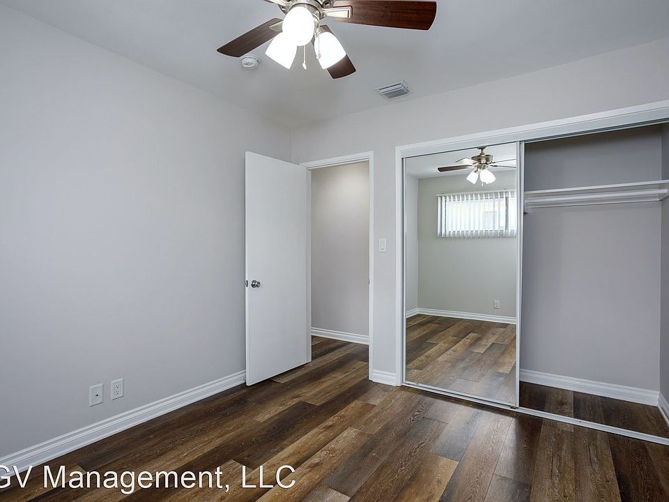 1st image of 215 E Live Oak St #10