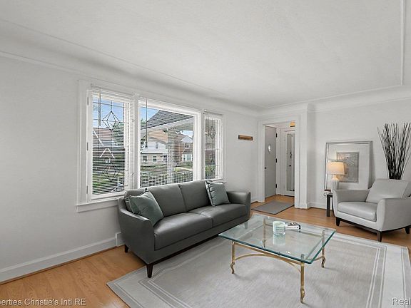 3rd image of 18315 Prairie St