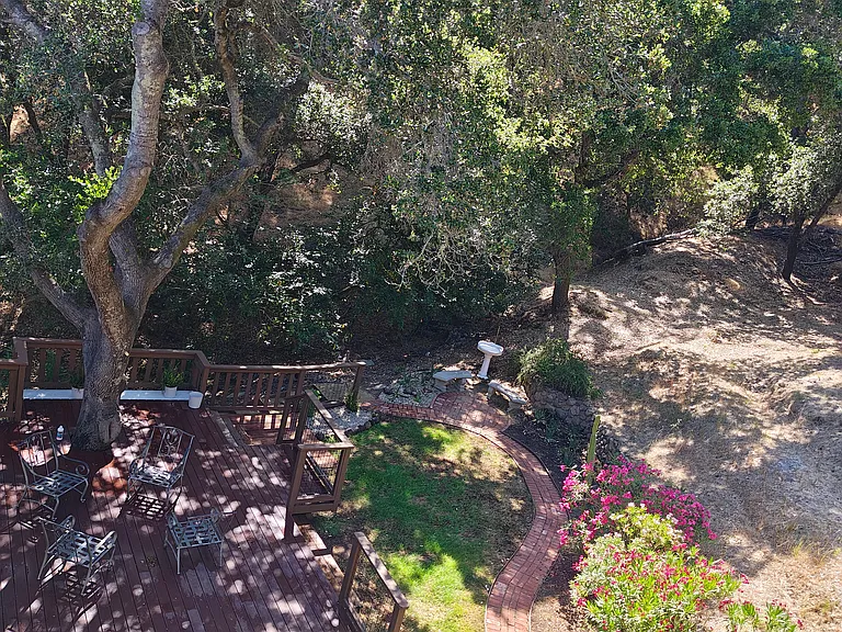 52 Olympia Way — Photo 49