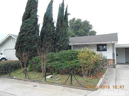2nd image of 220 Oak Ave