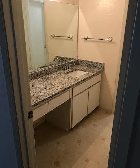 Sceptre Cir — Photo 9