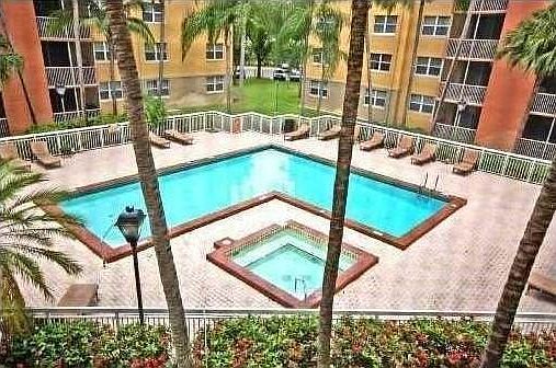 1st image of 8290 Lake Dr APT 507