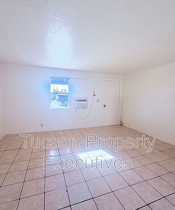 1st image of 1951 E Benson Hwy #5