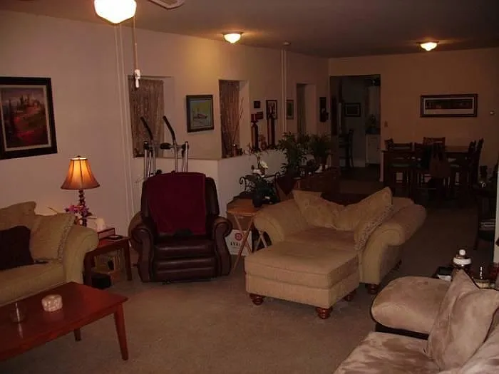 2 bed, 1.5 bath, 1610 sqft, $2,250 — Photo 2