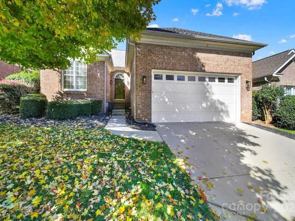 2201 Smith Harbour Dr, Denver, NC 28037