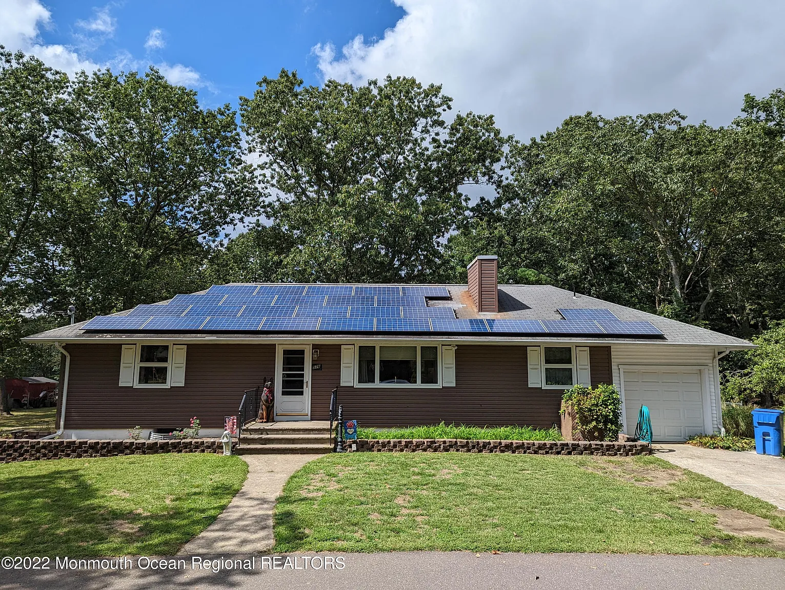 576 Whitecomb Avenue photo 1