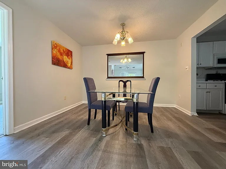 10019 Vanderbilt Cir #14-16 — Photo 7