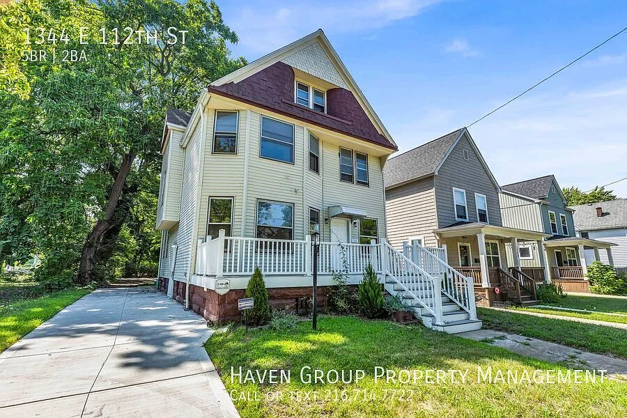 1344 E 112th St, Cleveland, OH 44106- Spacious 5-bed 2-bath single-family home! — Photo 2