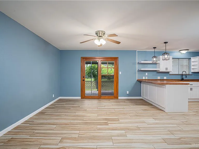 2202 Ella St — Photo 11