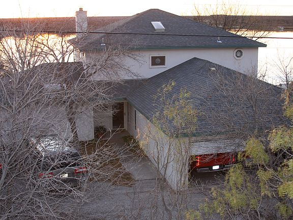5th image of 2125 Hillside Dr