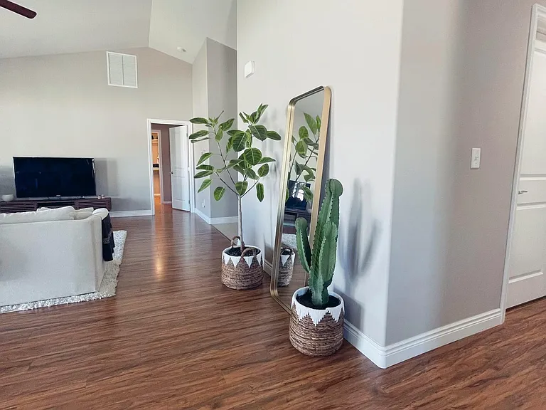 5909 Crestfields Rd — Photo 7