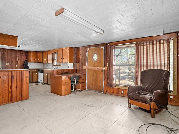 3rd image of 588 Linville Grimes Rd