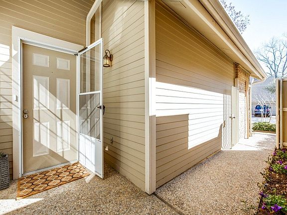 2nd image of 8519 Brittania Way