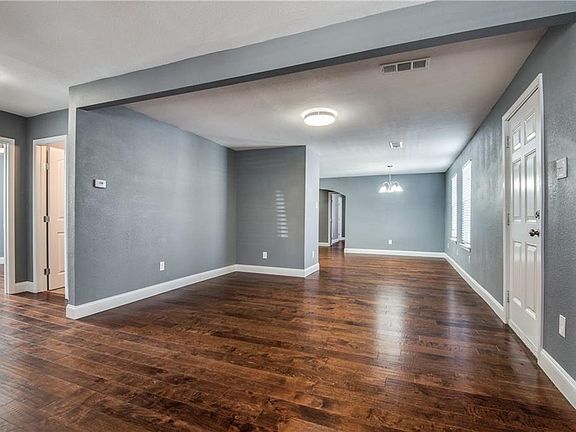 5th image of 1629 Oak Lea Dr