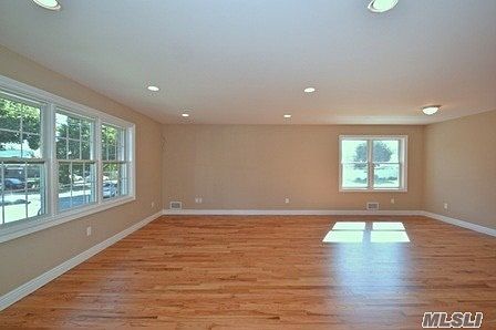 5th image of 189 Jefferson Ave #2F