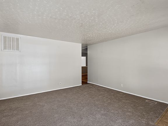 5th image of 4043 Alsace Pl