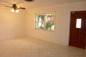 5th image of 4427 Anna Ln