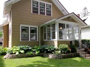 1298 Laurel Ave, Saint Paul, MN 55104