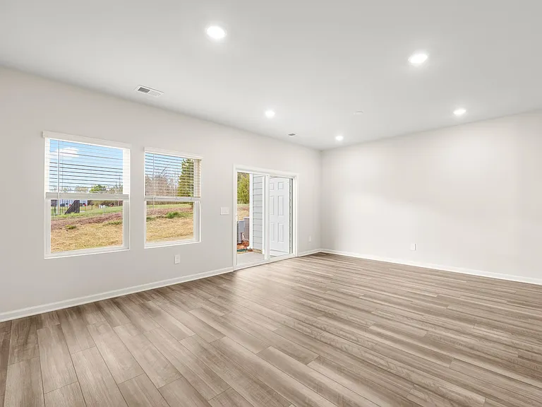 5253 Brailey Cir — Photo 7