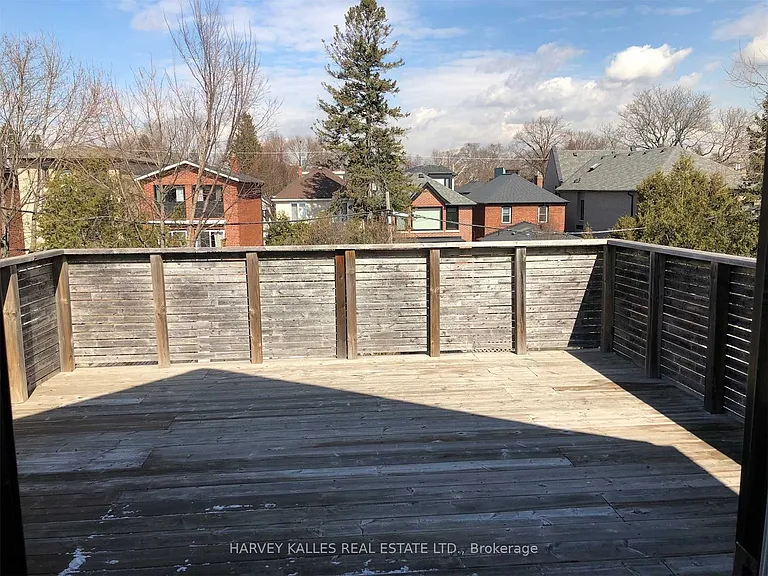 148 Roslin Ave — Photo 15