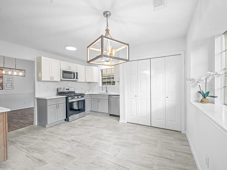 22719 Old Church Ln — Photo 11