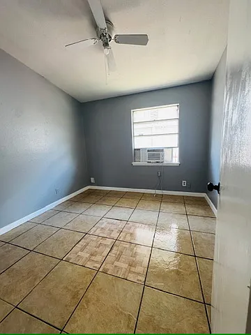 5143 Village Way — Photo 4