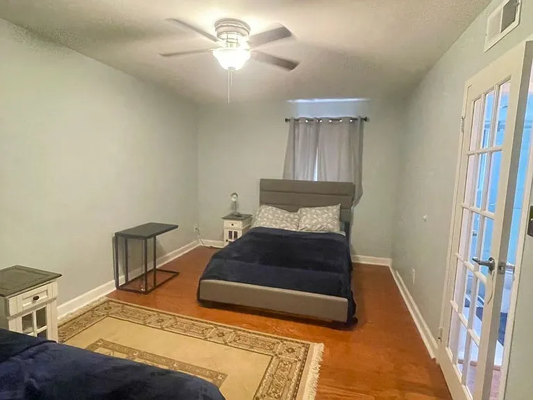 1031 Michigan Ave NE #101 — Photo 14