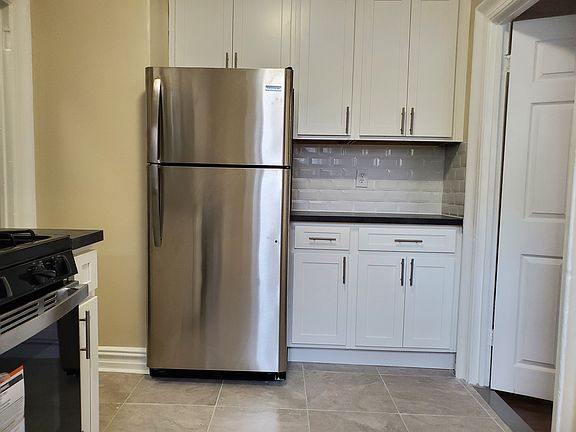 2nd image of 93 Fairview Ave #13E