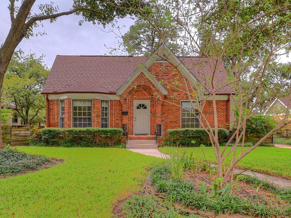 You could be living in this adorable home!