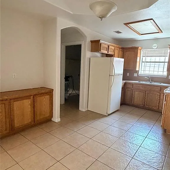 803 W Emerald Dr #A — Photo 3