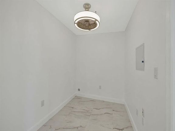 5th image of 2612 NE 5th St