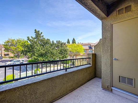 3rd image of 1900 Danbrook Dr Unit 223