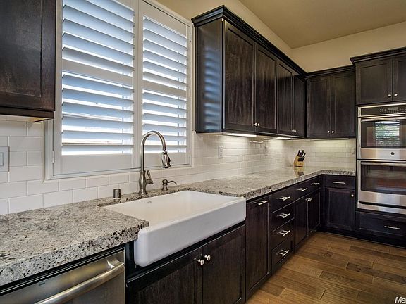 4th image of 5607 Lakepointe Dr